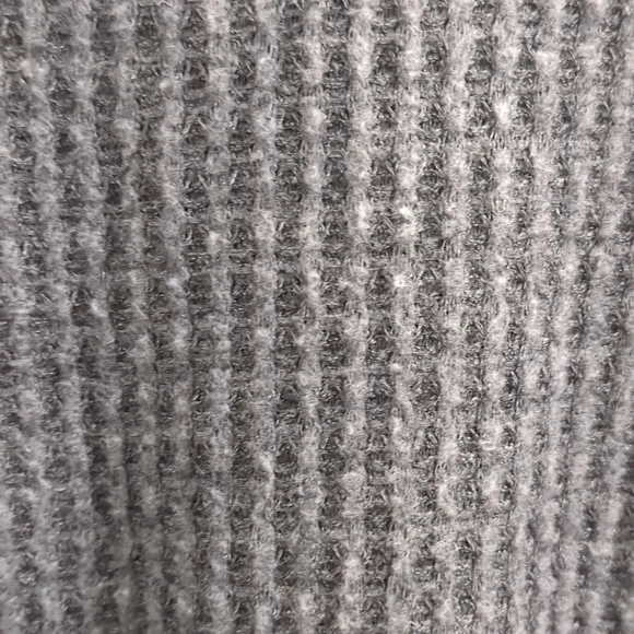 American Eagle Gray Soft & Sexy Plush Cold Shoulder Thermal Long Sleeve - Picture 4 of 7